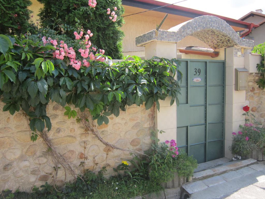 Guest House Bankya Exterior photo